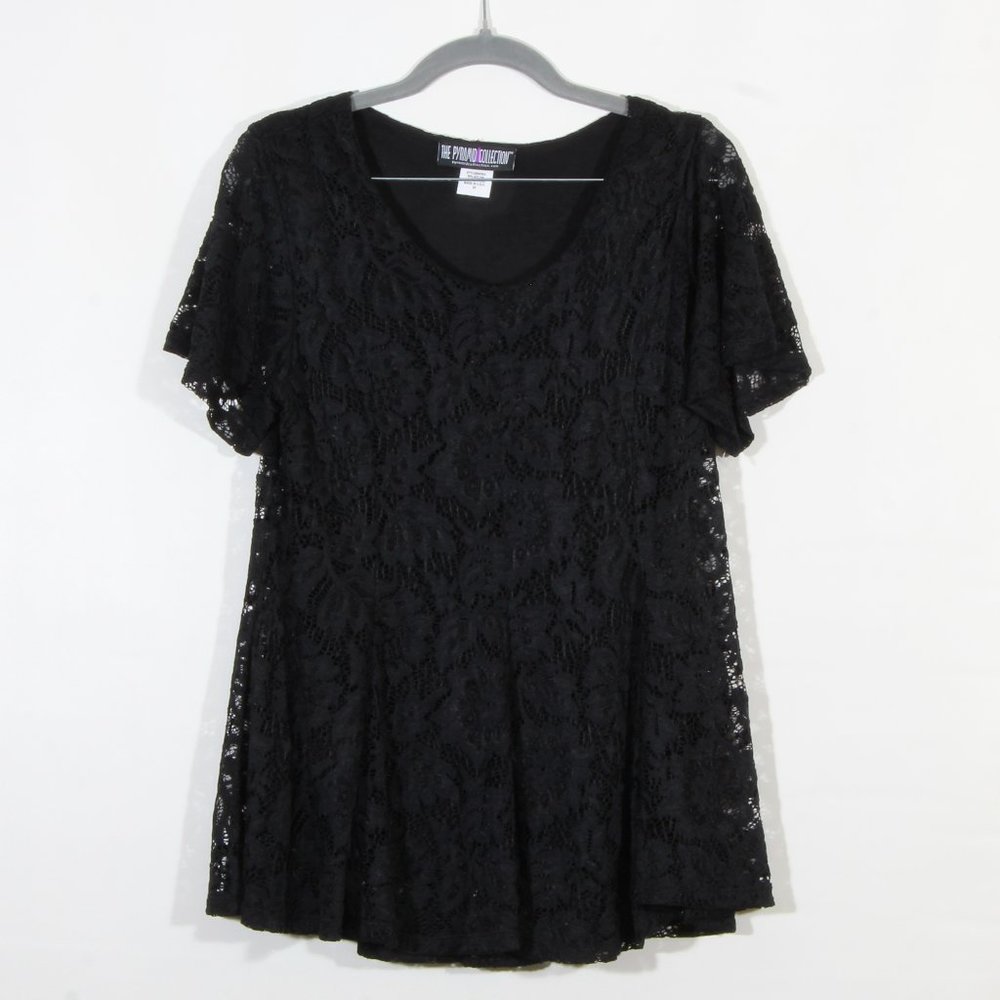 The Pyramid Collection Black Lace Short Sleeve Top SIze Medium